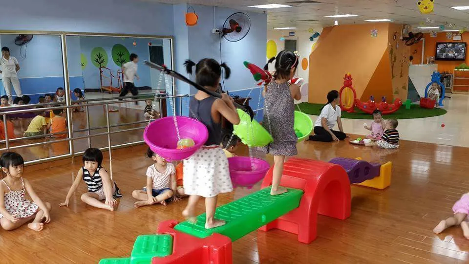 NHÀ SÁCH TỰ KỶ